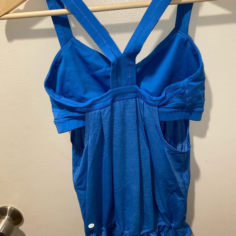 SIZE 6 LULULEMON ATHLETIC TANK